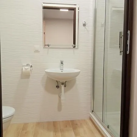 Holtur - Sanatorium Uzdrowiskowe بيت خشبي كولوبرزيغ